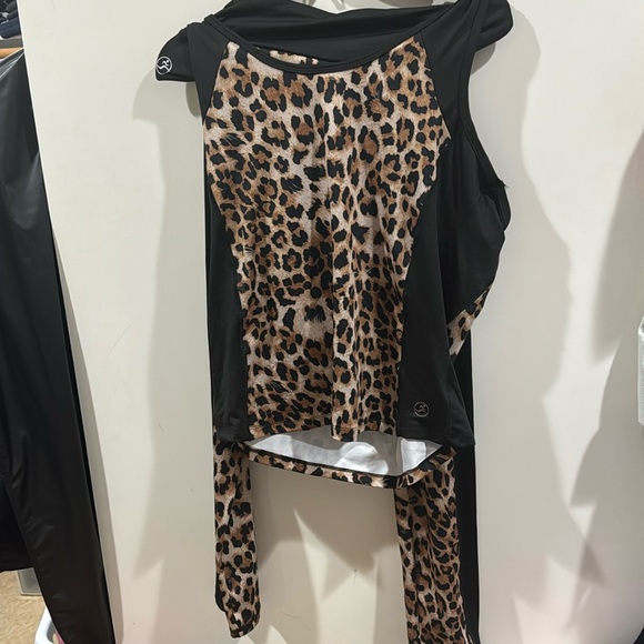 NWT 1X Active Workout Set Leopard Print - Picture 1 of 5